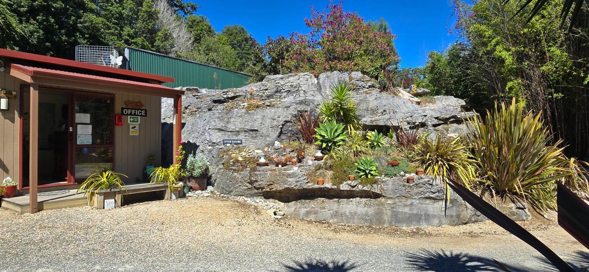 The Rocks Chalets タカカ エクステリア 写真